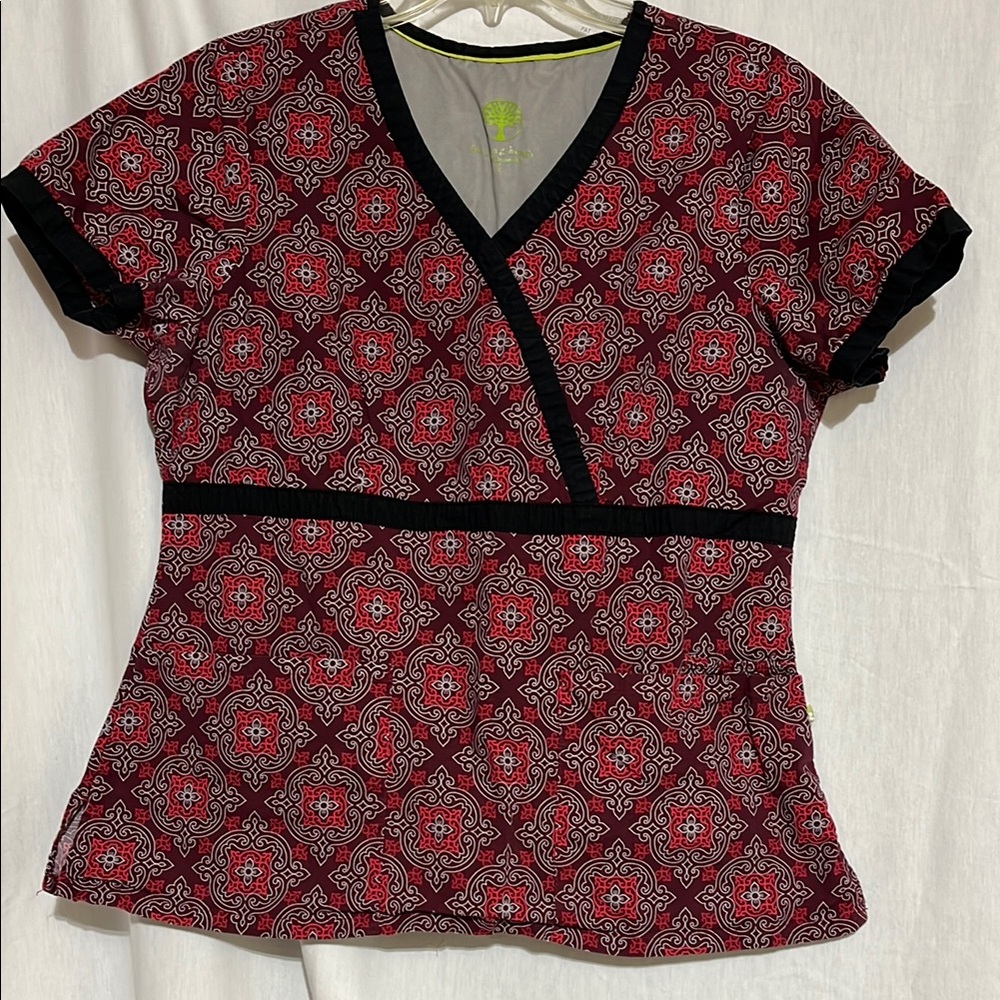 Healing hands women’s large scrub top